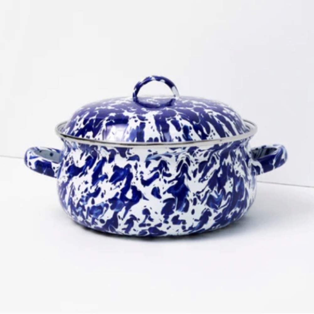 NIB Golden Rabbit enamelware mini Dutch oven 2.5 quart